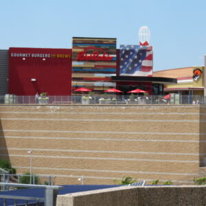AMICO Successfully Implements APEX Architectural Mesh Products for Red Robin